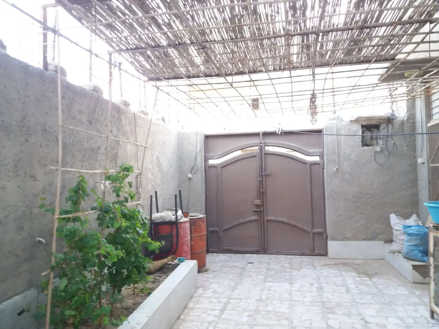 خانه ویلایی ۲۸۰متر کنار بازار رجایی