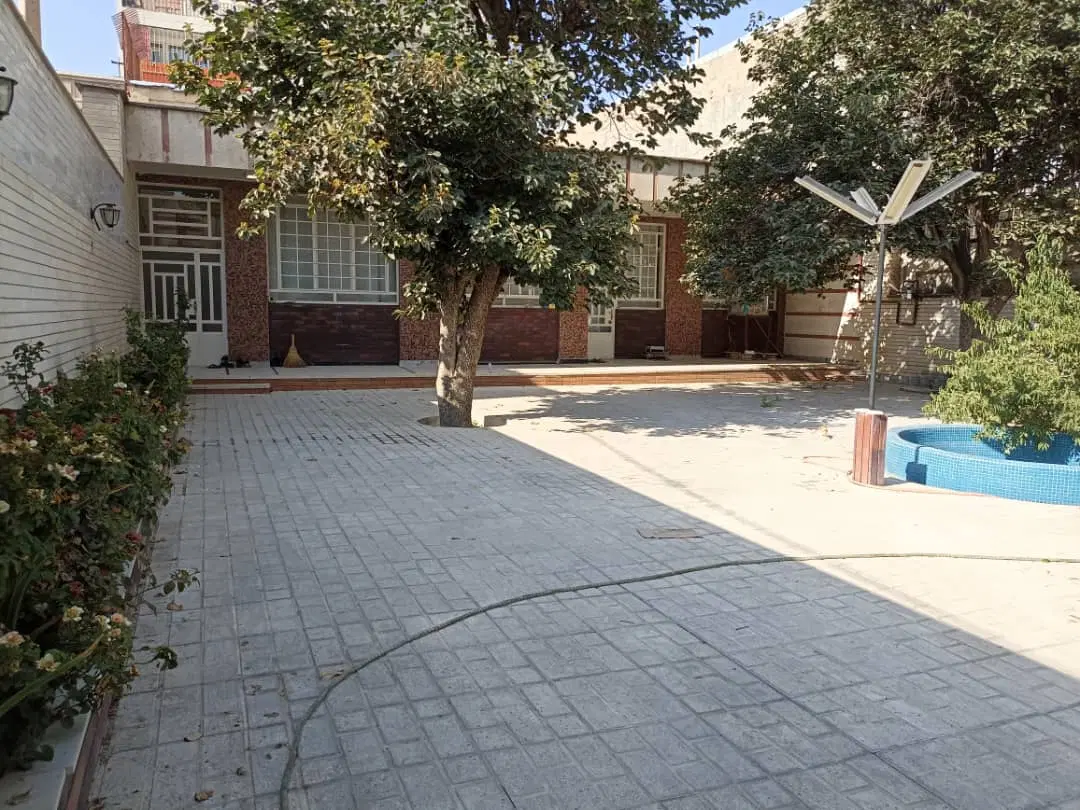 ملک مسکونی برای فروش