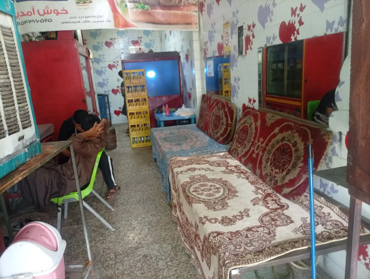 دو عددمغازه با سه دهانه