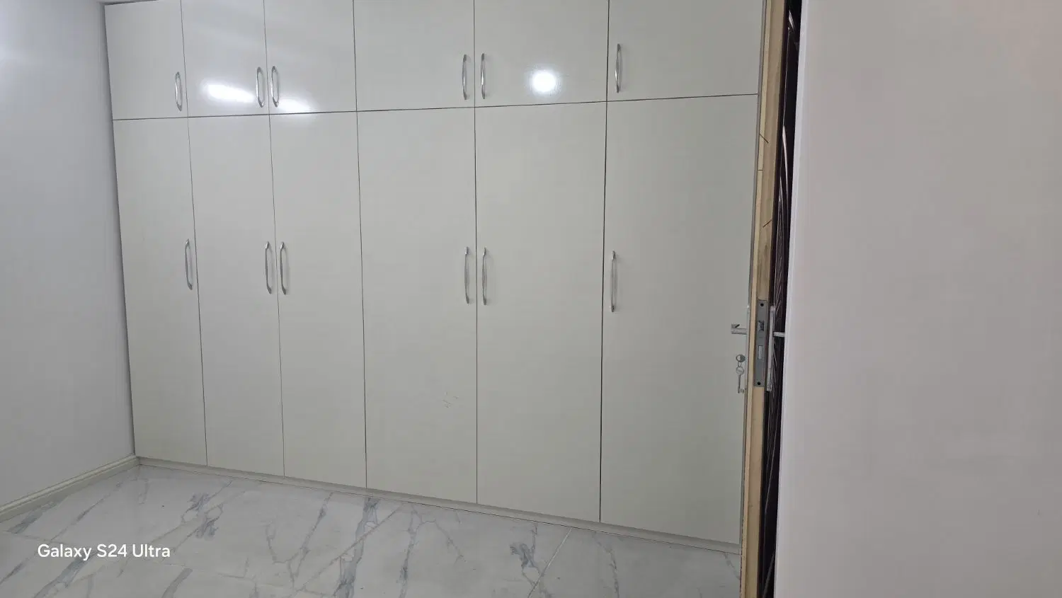 اجاره ی طبقه ی همکف ۹۳ متری