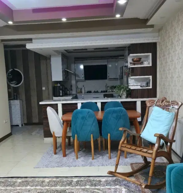 آپارتمان 2خواب_بر خیابان دستغیب_سنگ نما_8واحدی