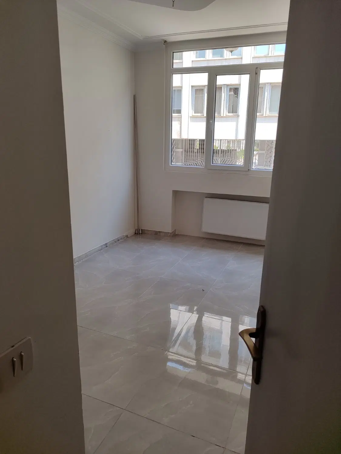 1 اتاق از ۱۴۰ متر  اجاره داده میشود