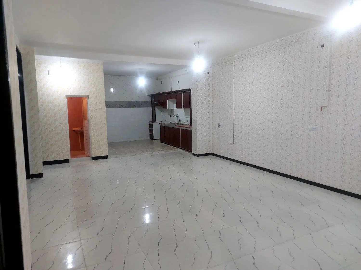 یک طبقه۳خواب ملکی.درب حیاط
