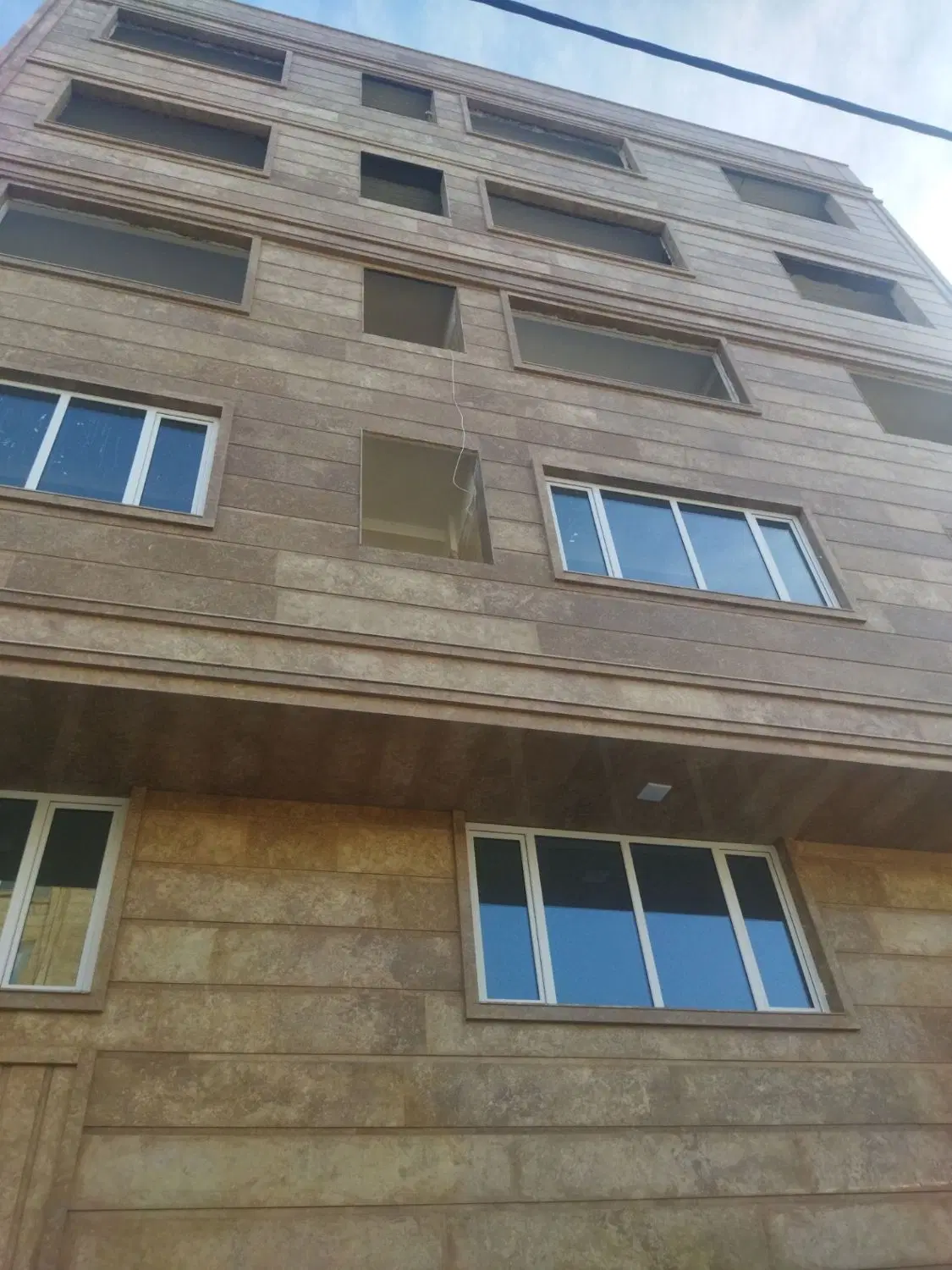 آپارتمان شریعتی بازرگانی