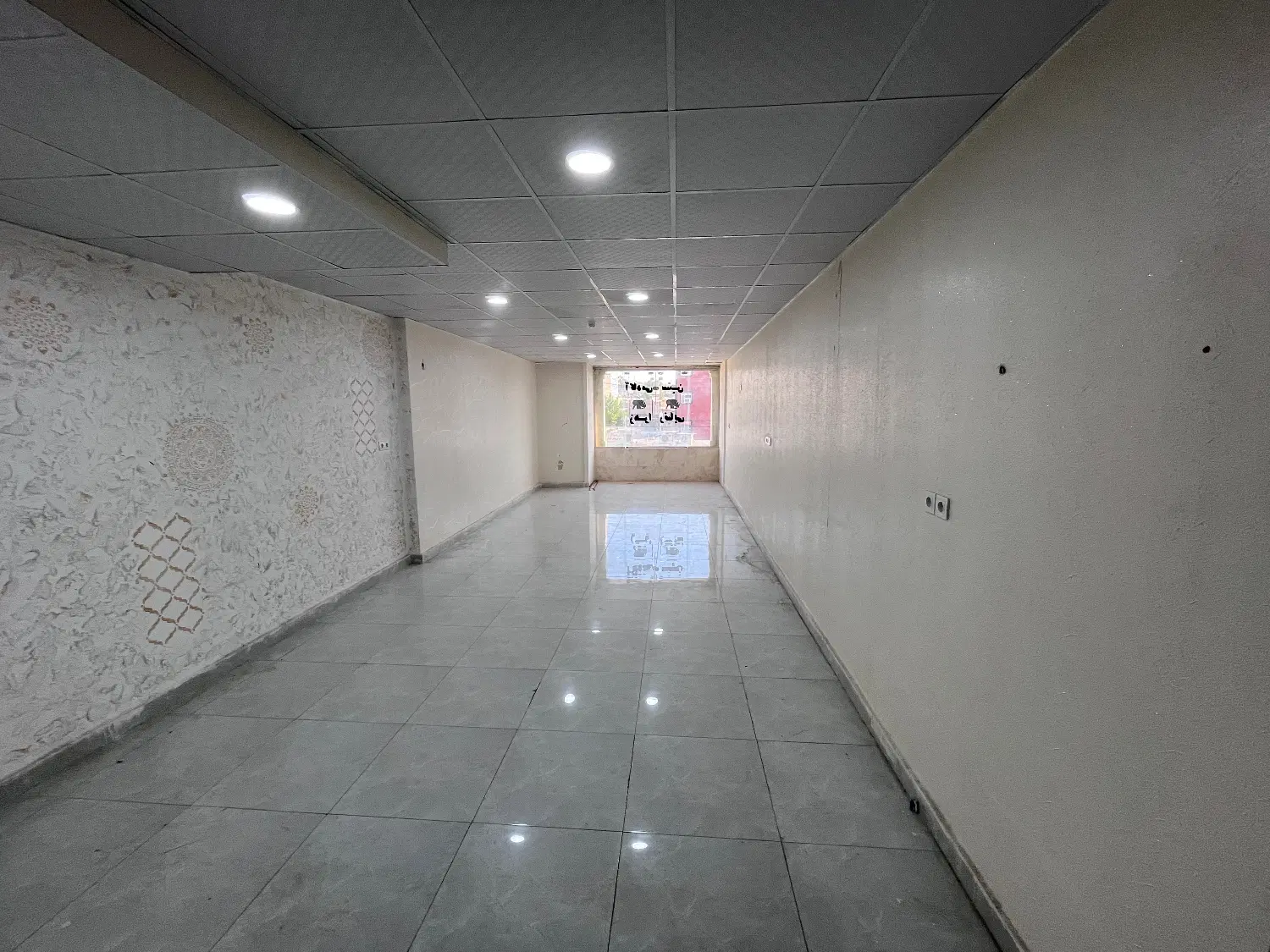 مغازه تجاری طبقه اول سه راهی مخابرات