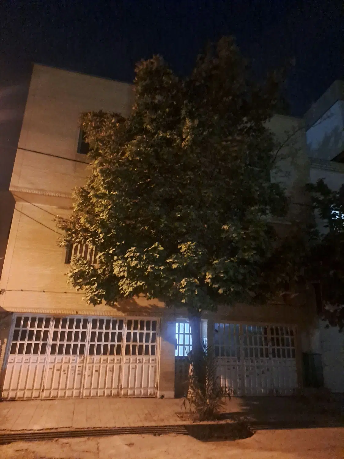 رهن کامل دوخوابه طبقه دوم پاییز