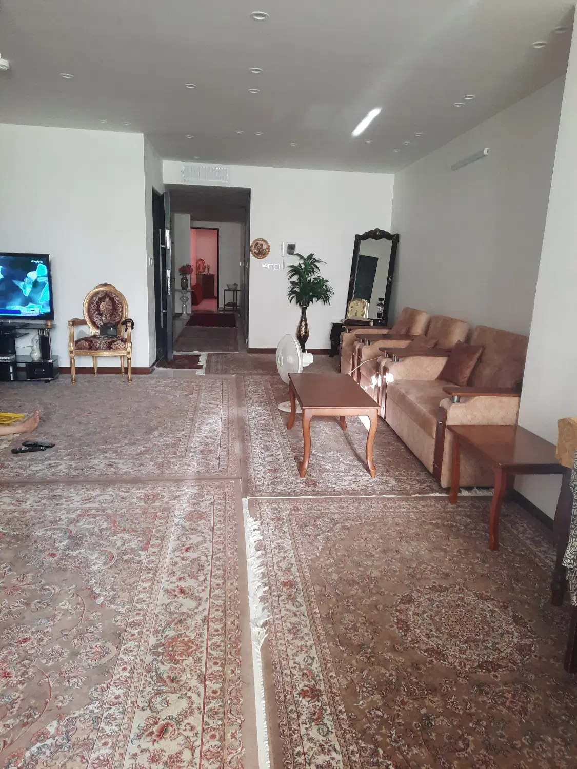 آپارتمان خ ۲۲ بهمن
