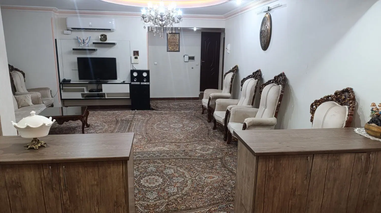آپارتمان ۷۲ متری، تمیز و نقلی
