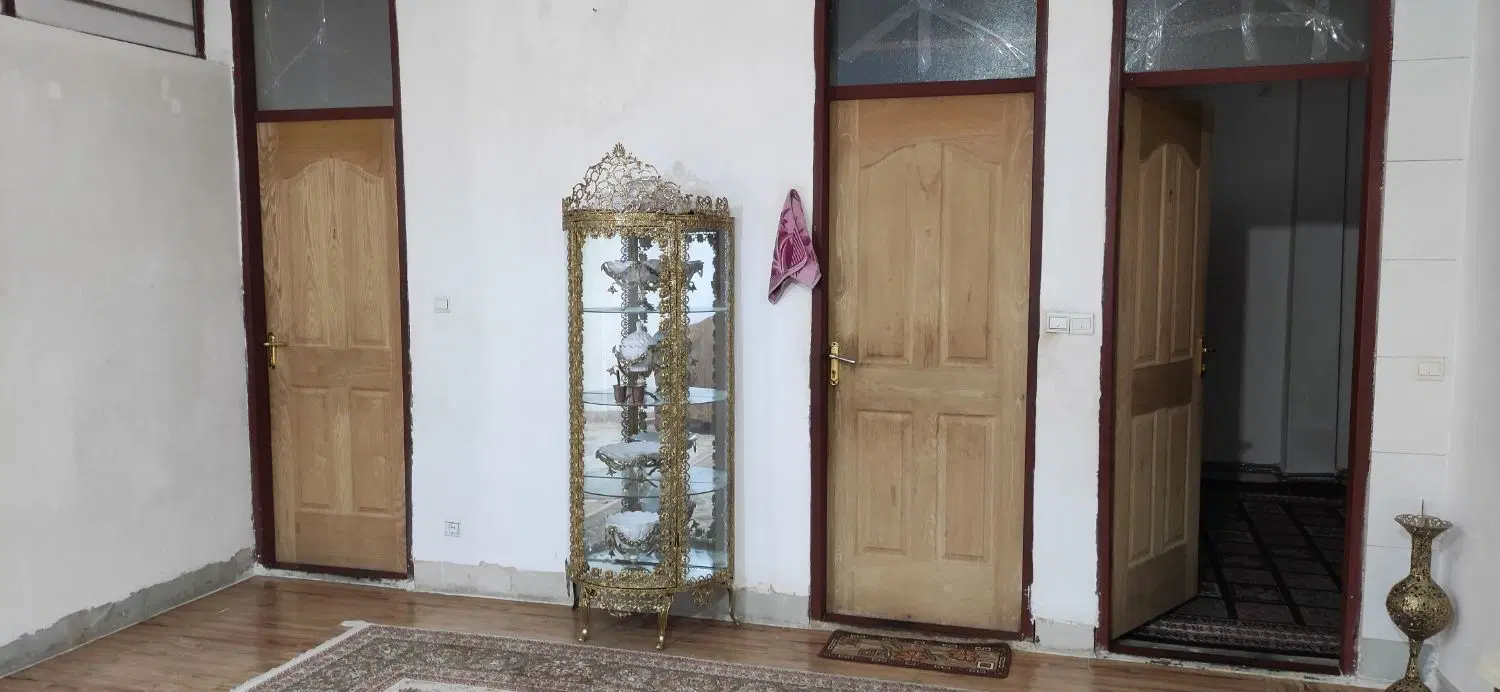 اجاره واحد طبقه اول (بالای همکف)