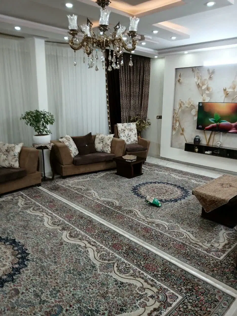 ۱۵۰مترآپارتمان طبقه سوم پله های نرم ۳خواب پارکینگ