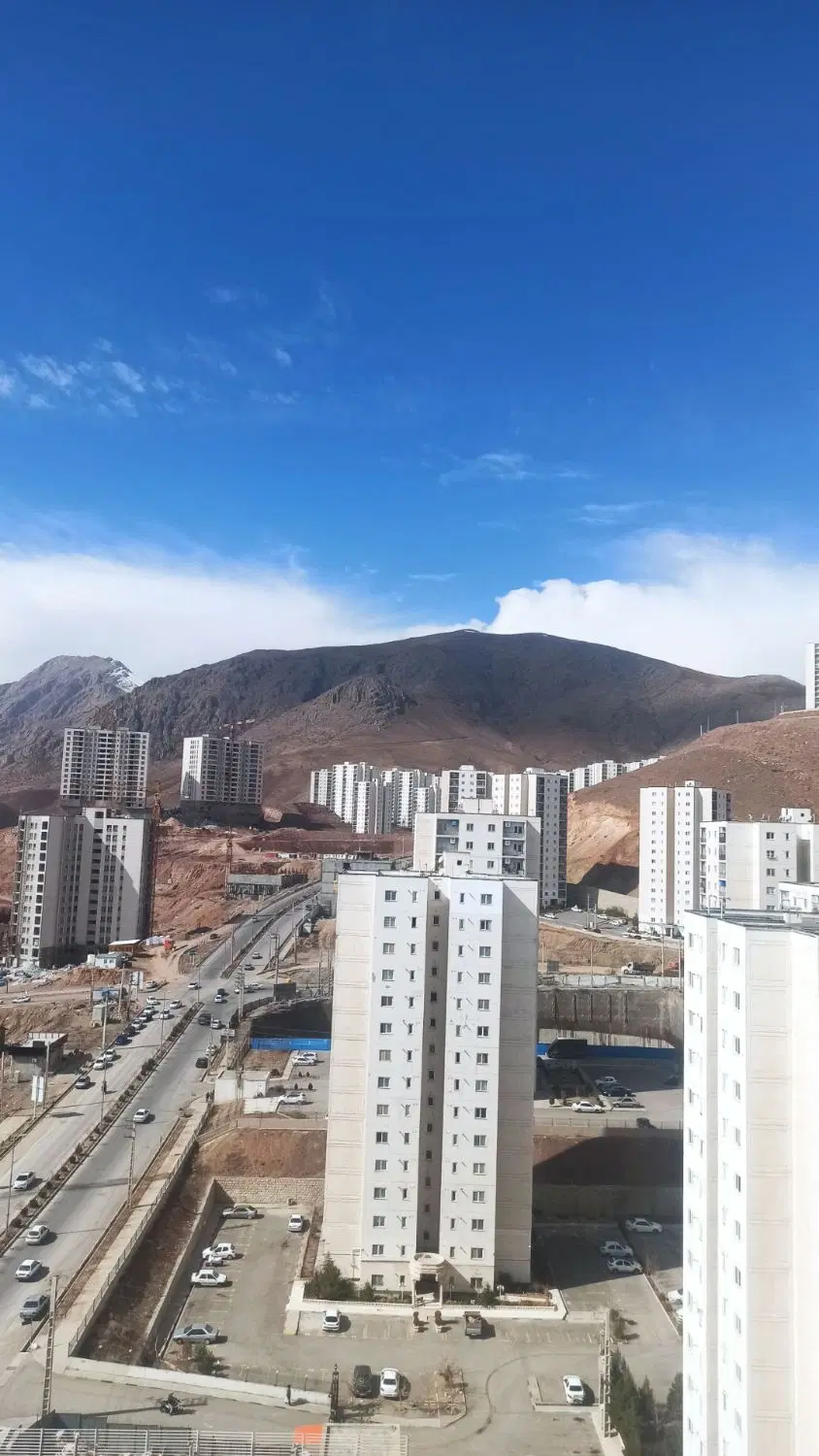فاز ۱۱ پردیس نگین شرق تهران درمجاورت لواسان