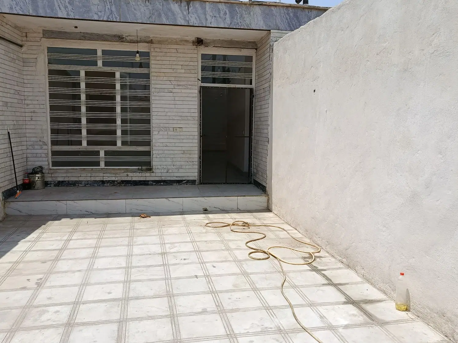 خانه دو خواب نوساز . رهن اجاره  . با موقعیت عالی