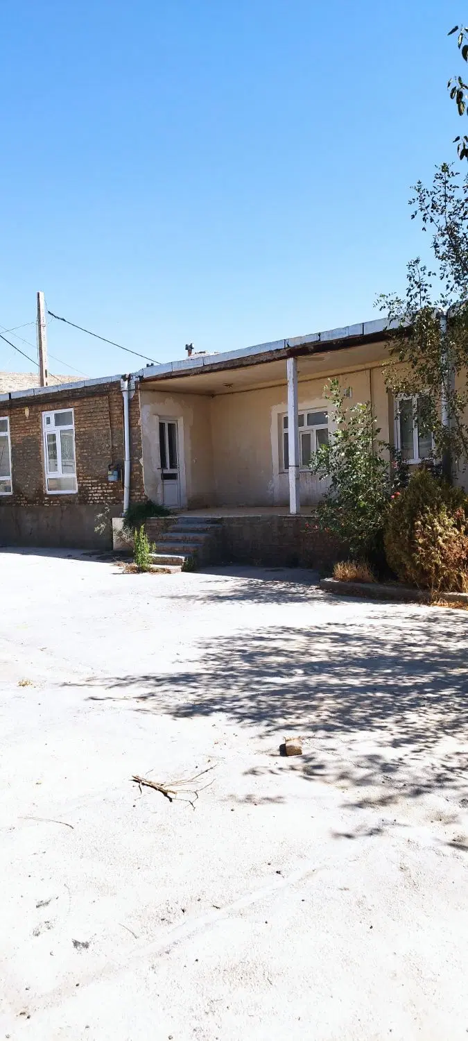 فروش خانه ویلایی ۹۵۰ متر سند ثبتی