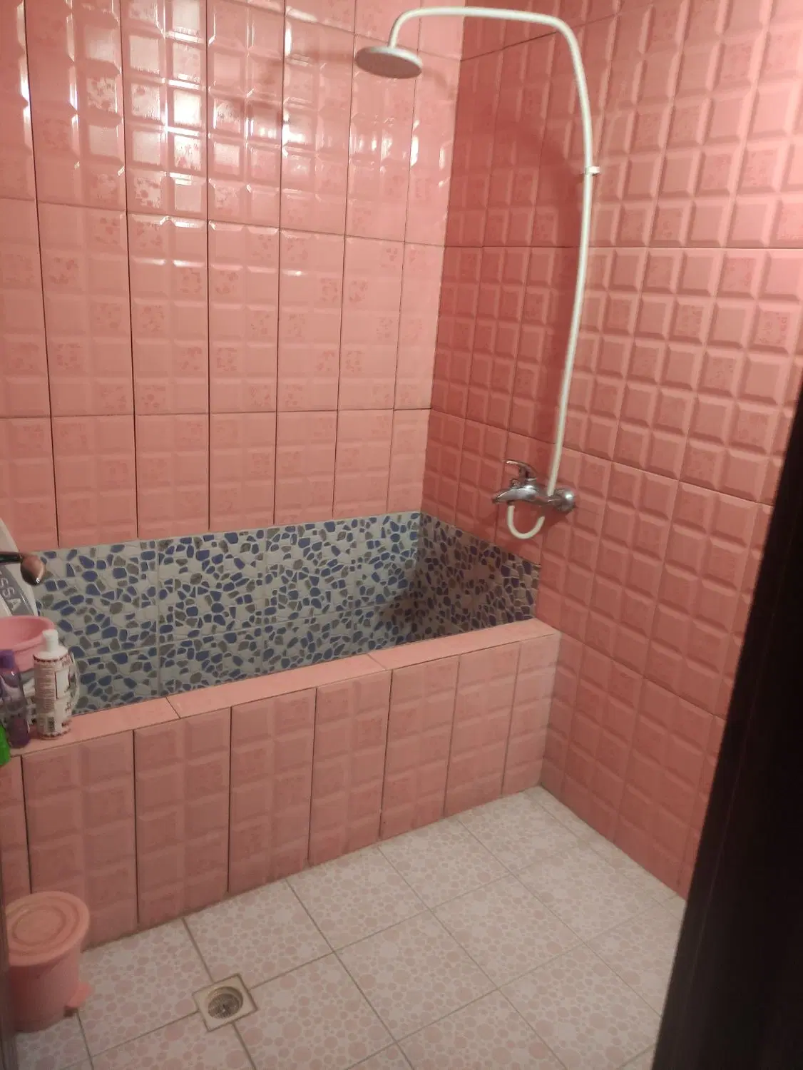 فروش آپارتمان طبقه اول و دوم  شهرک سرو
