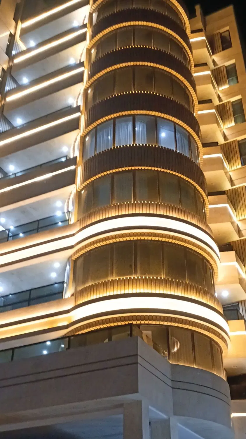 پنت هاوس۳۰۰متر_سوپر لاکچری_۴خواب_تاپ لوکیشن