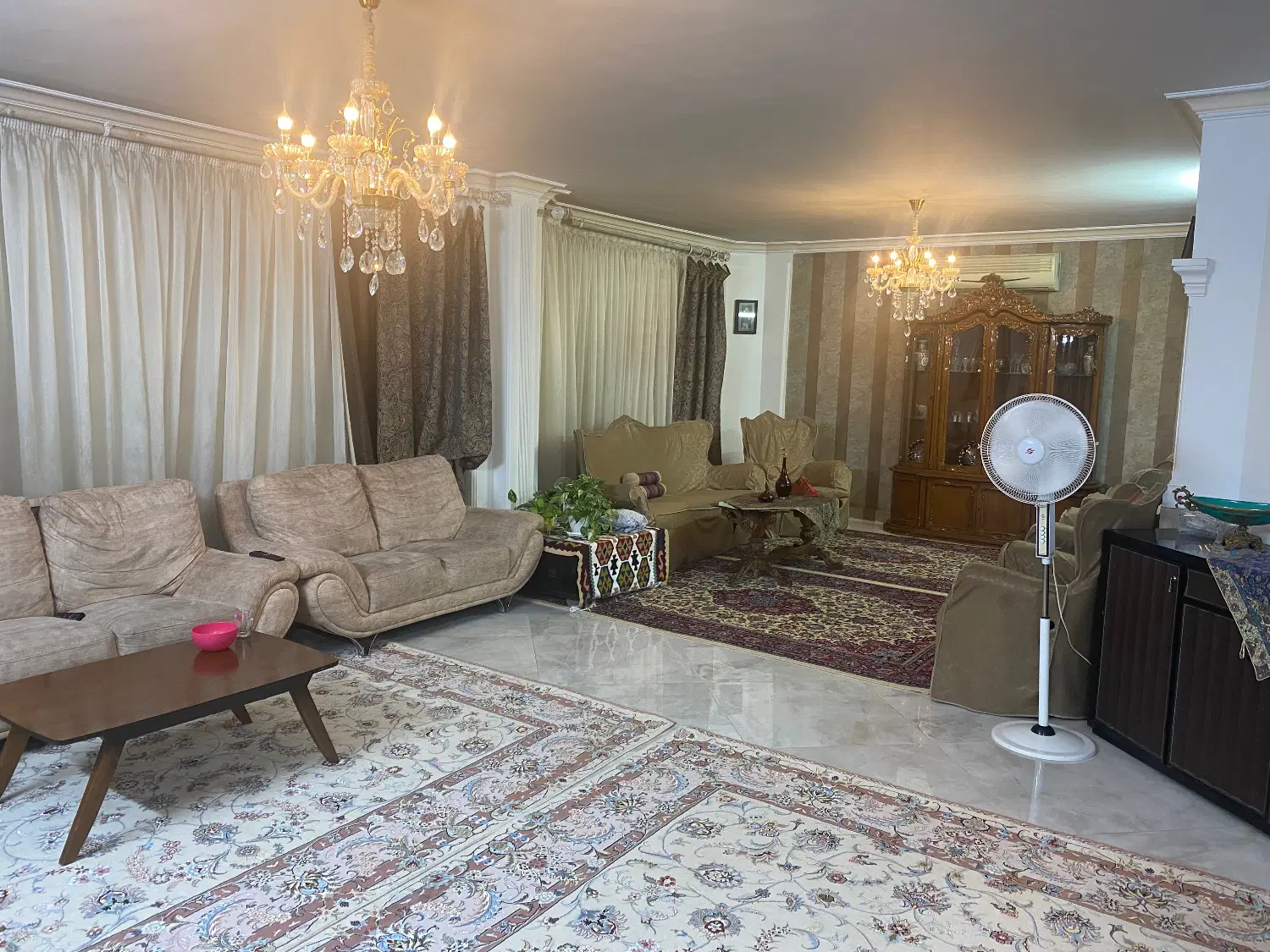 آپارتمان۱۵۵ متری سه خواب بازسازی شده قائم احمدآباد