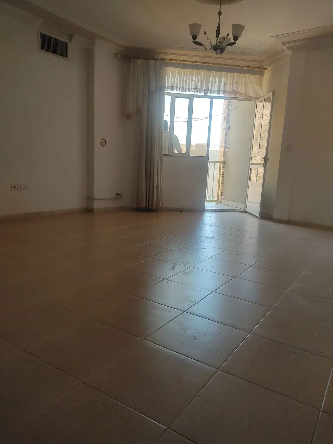 فروش آپارتمان 94 متری شهرک زاگرس