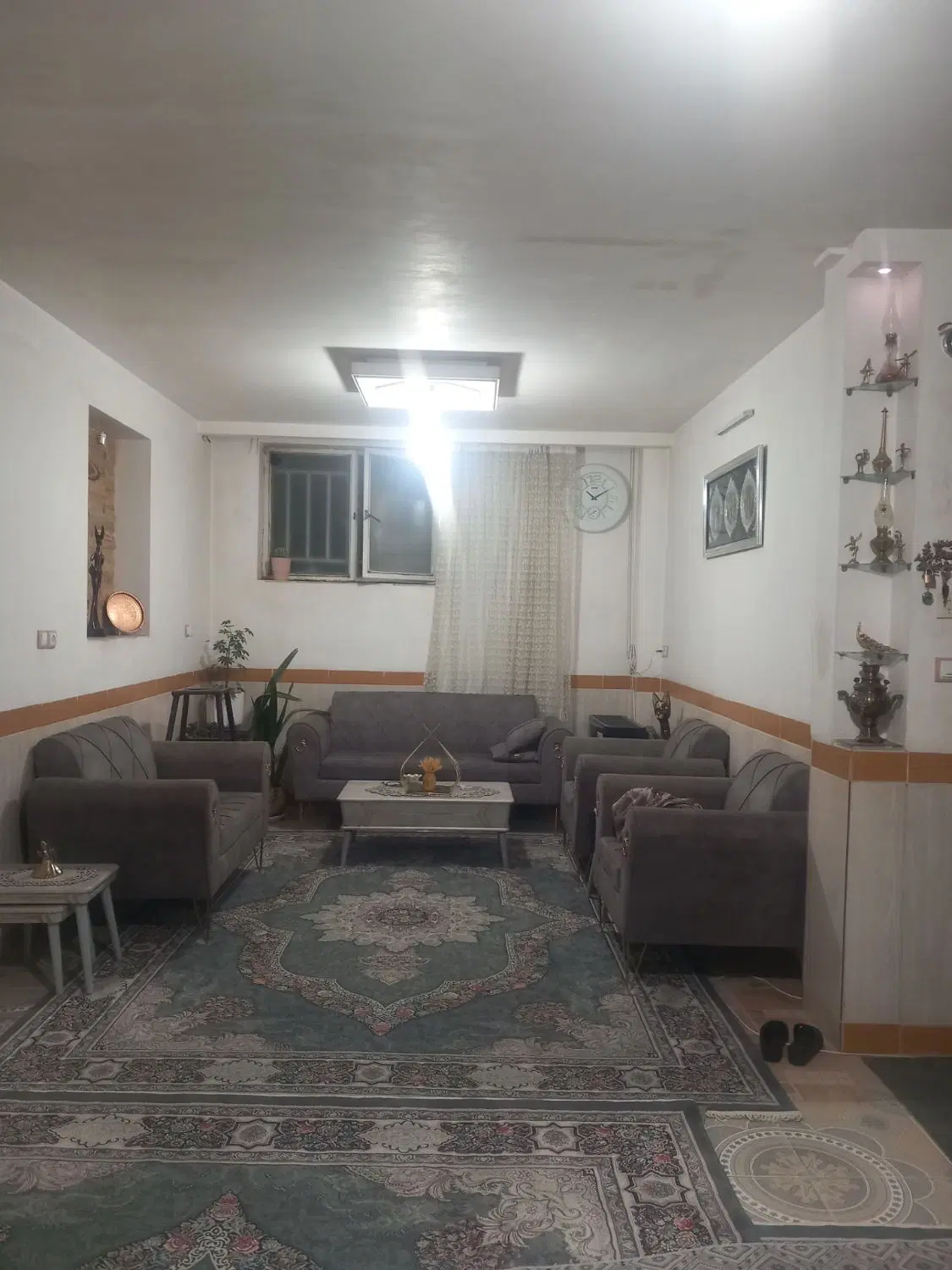 خانه طبقه همکف اجاره داده میشود