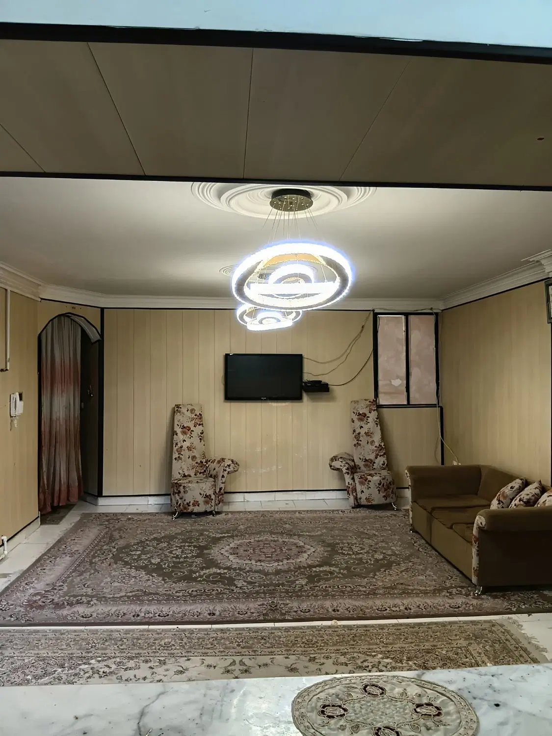 چهارراه نظام وا آسانسوردار