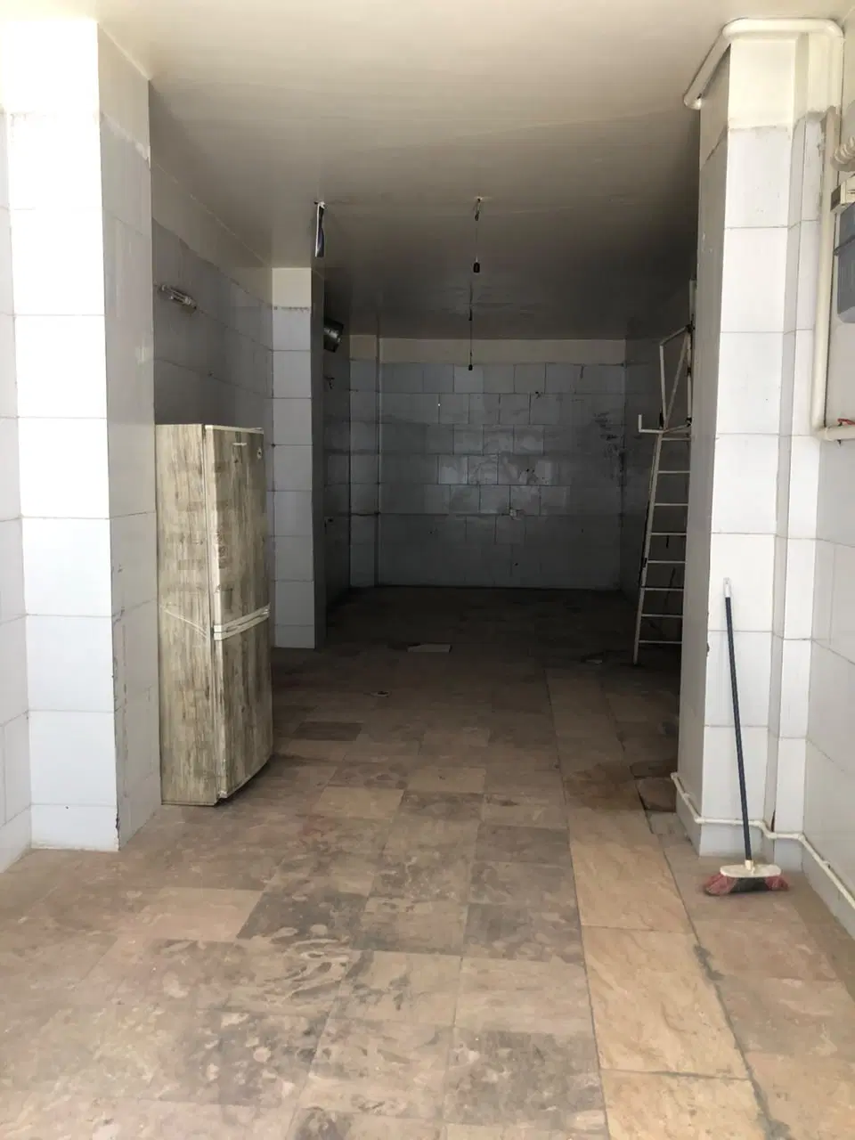 مغازه‌۷۵متری‌‌‌‌‌‌‌ درمیانجاده