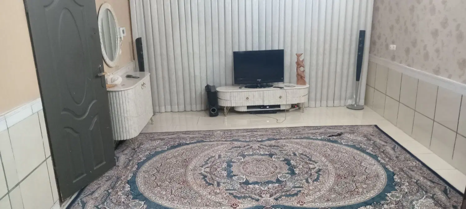 آپارتمان طبقه همکف حاشیه میلان