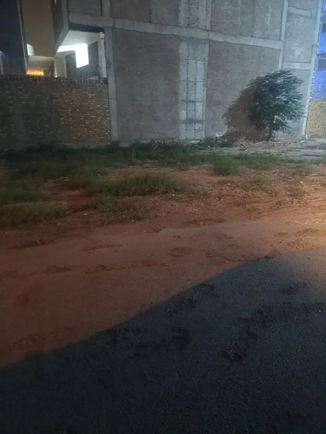 زمین مسکونی هشت بهشت