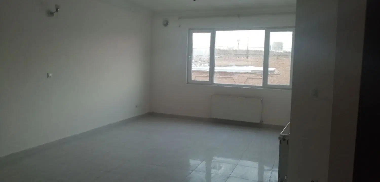 فروش ملک مسکونی تجاری در سیروس