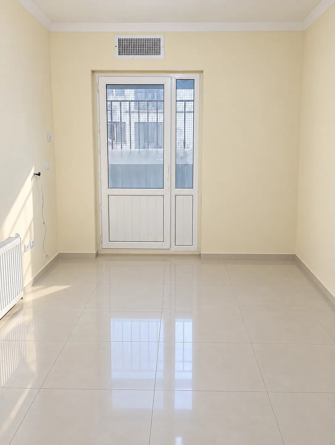 ۷۵ متری _ فول امکانات _ کیسون _ همکف _ با انباری