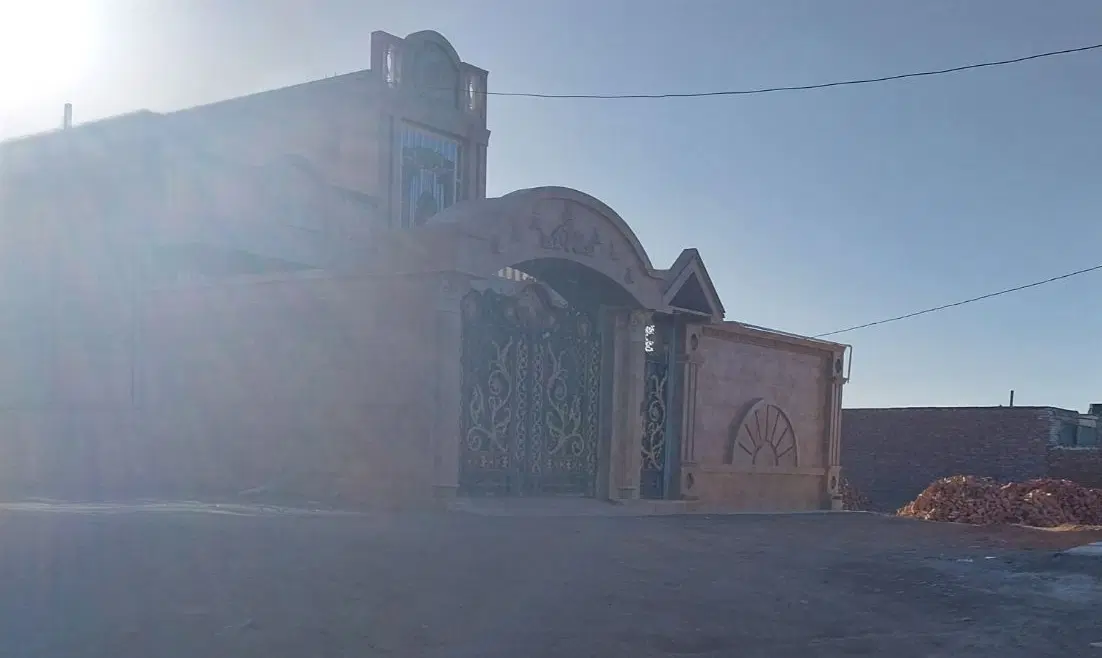 زمین پشت دادگستری (نقد اقساط)