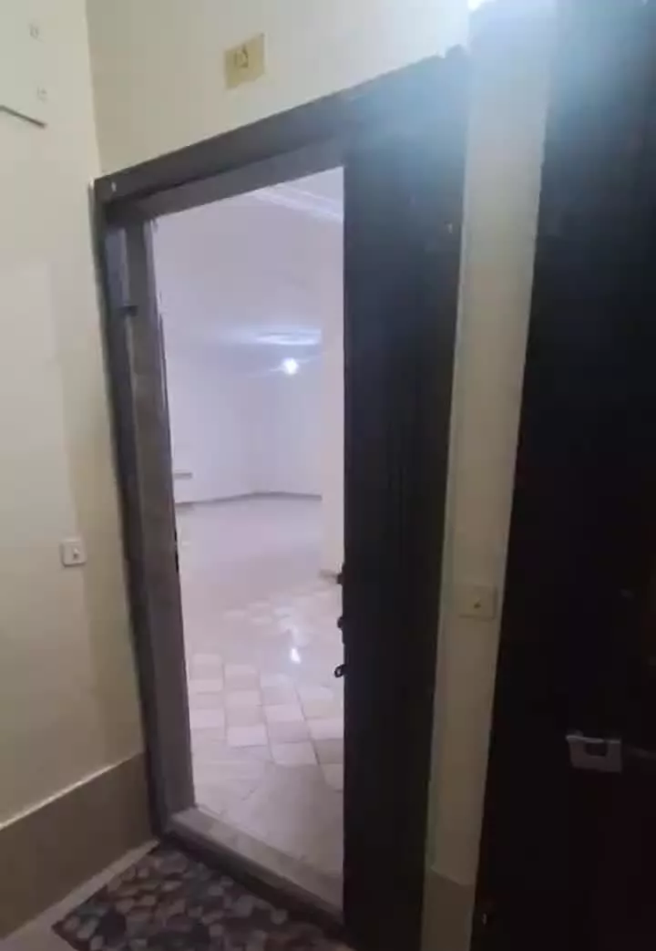 آپارتمان ۱۱۴ متری طبقه ۴