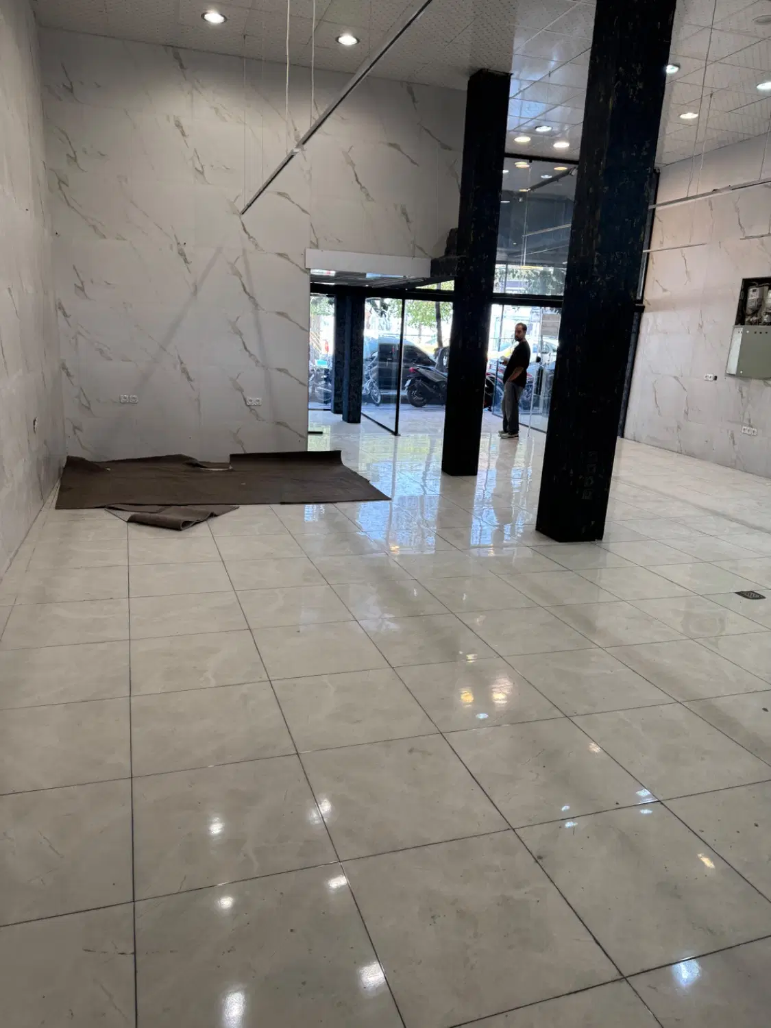 اجاره مغازه آرایشی بهداشتی بر منوچهری