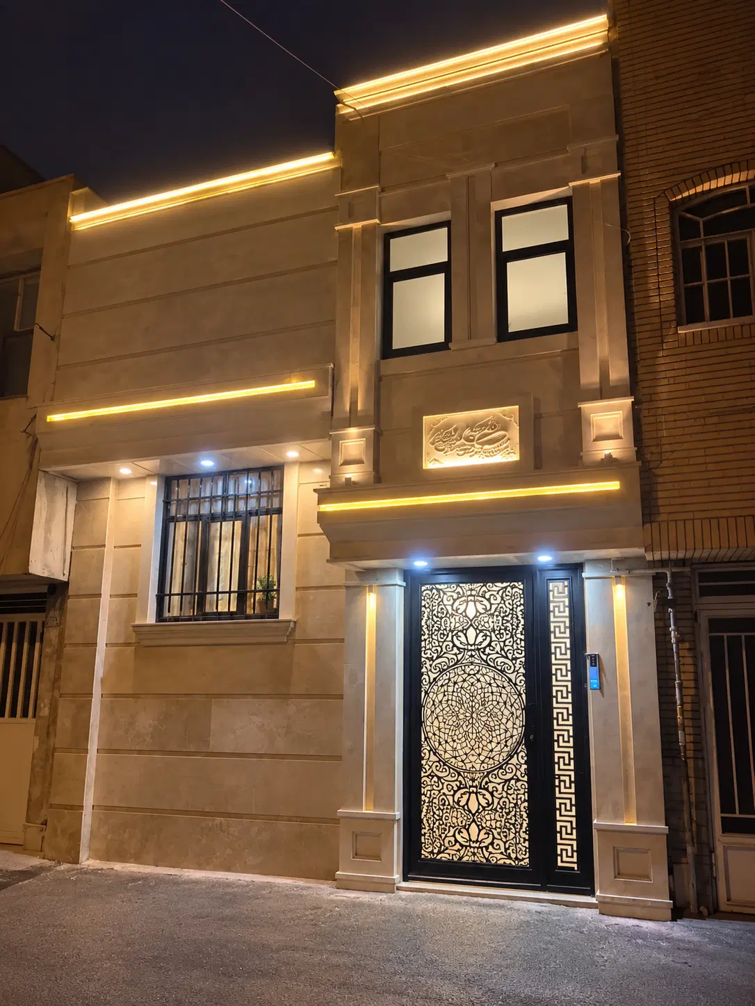خانه دو طبقه، همکف بدون پله، شیک و نیمه مبله