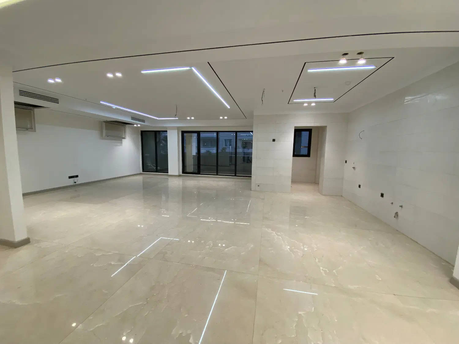 ۸۵متر دوخواب _لوکیشن بالای شریعتی_روبه نما