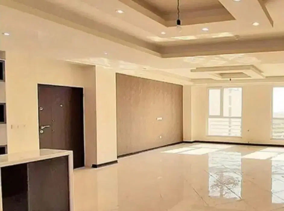 ۱۱۴متر _دوخوابه _فول امکانات _ کم سن _پر نور