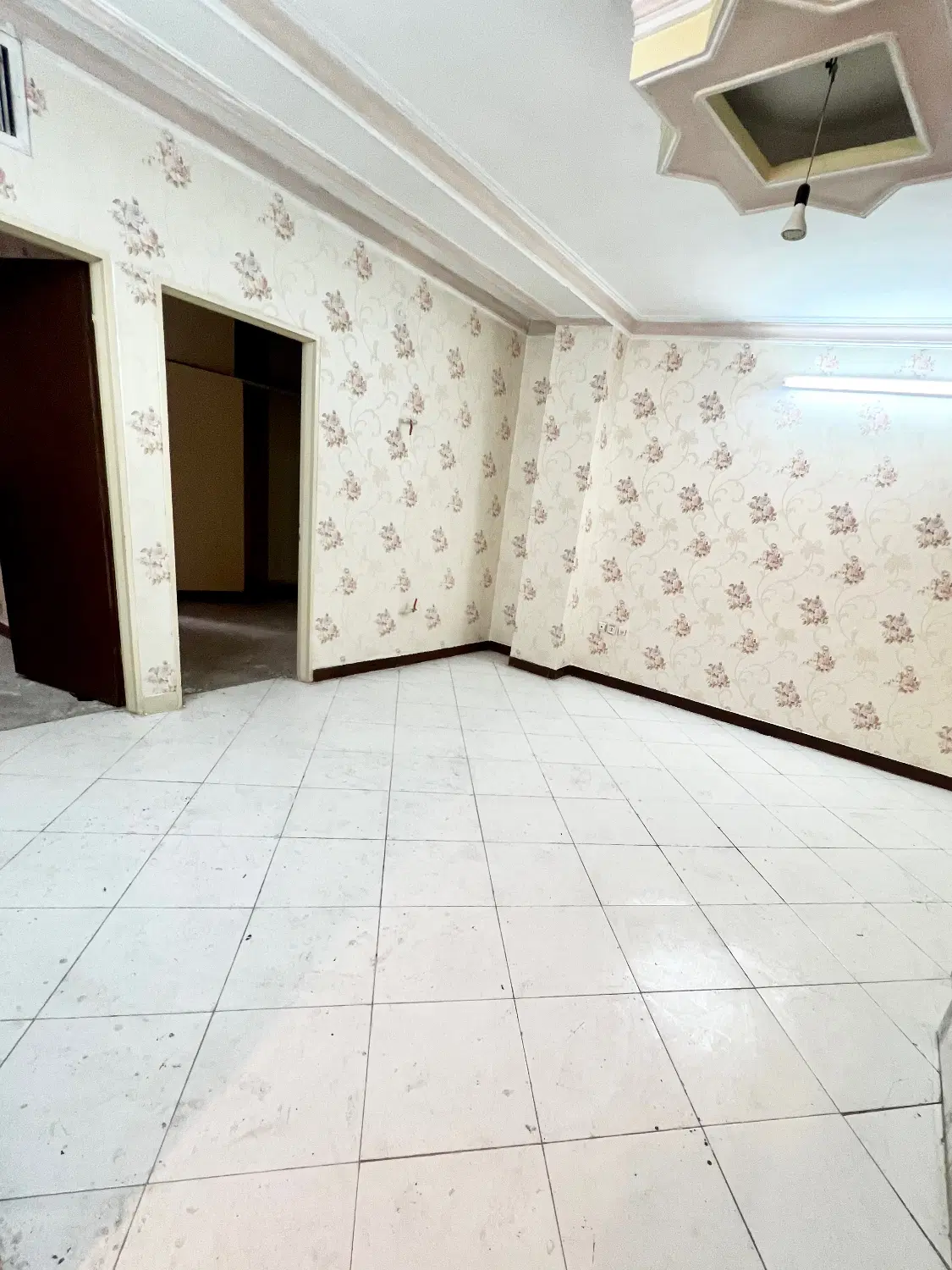 ۷۷متر_۲خواب_یک‌خواب مستر_طبقه اول_سکونت چندساله