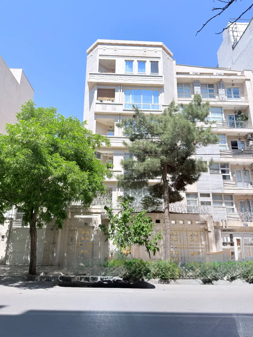 اپارتمان_۱۷۰ متر_ملک اباد_نسترن