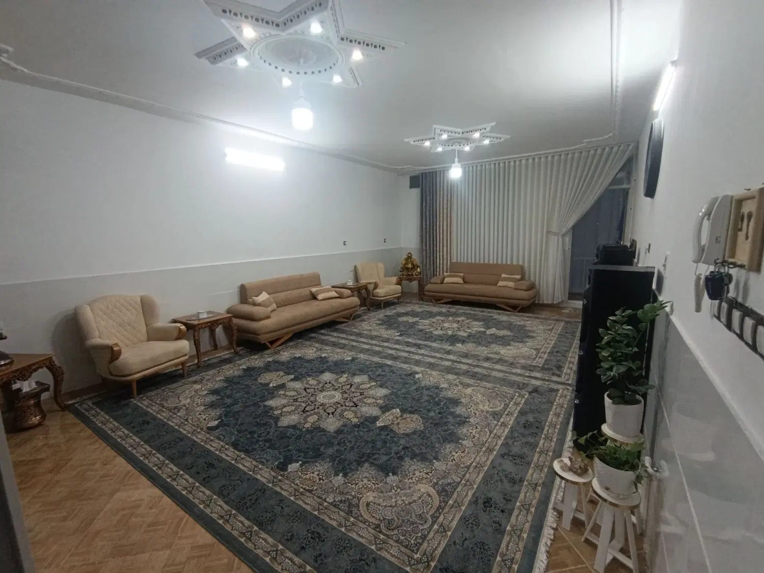 خانه فروشی طبقه اول  دربست