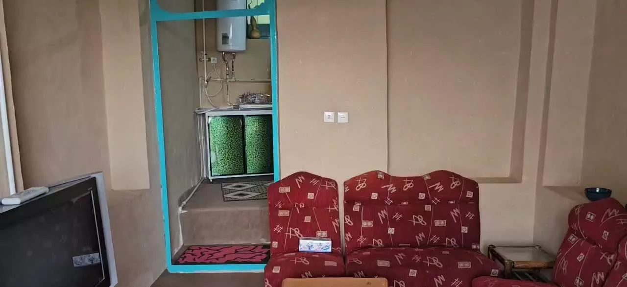 شهرزاینده رود منزل ویلایی قدیمی بر اب