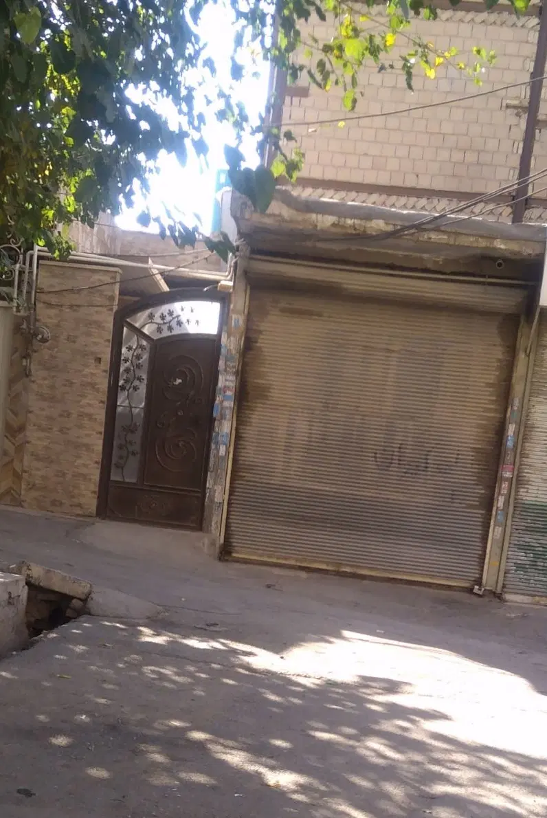 خونه ویلایی بهمراه مغازه جلو