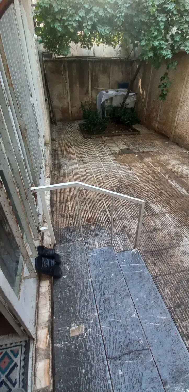 خانه ویلایی ۷۰ متری  ۱ خواب ، ۲۵ متر حیاط دربست