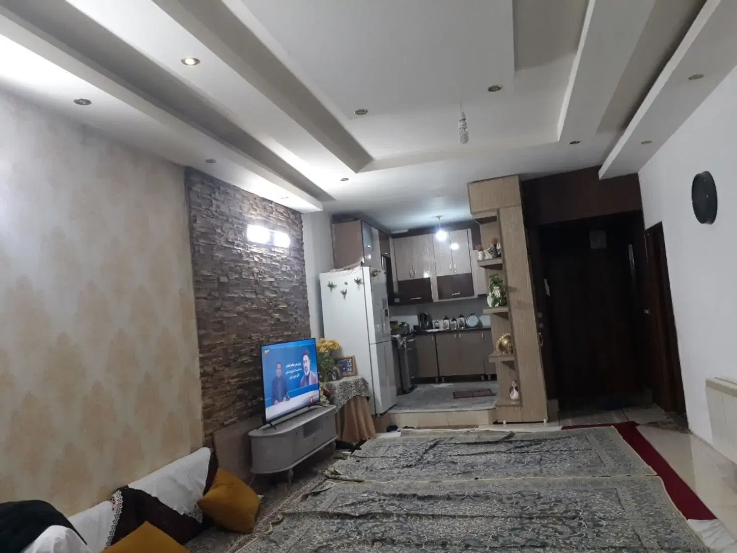 اپارتمان 100 متری واقع در طالبی