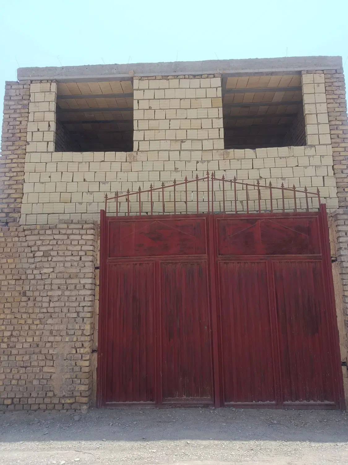 خانه نیمه ساز