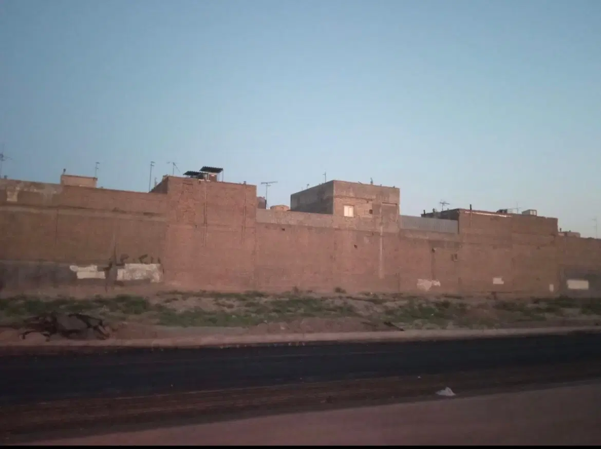 زمین فروشی ۱۵ خرداد