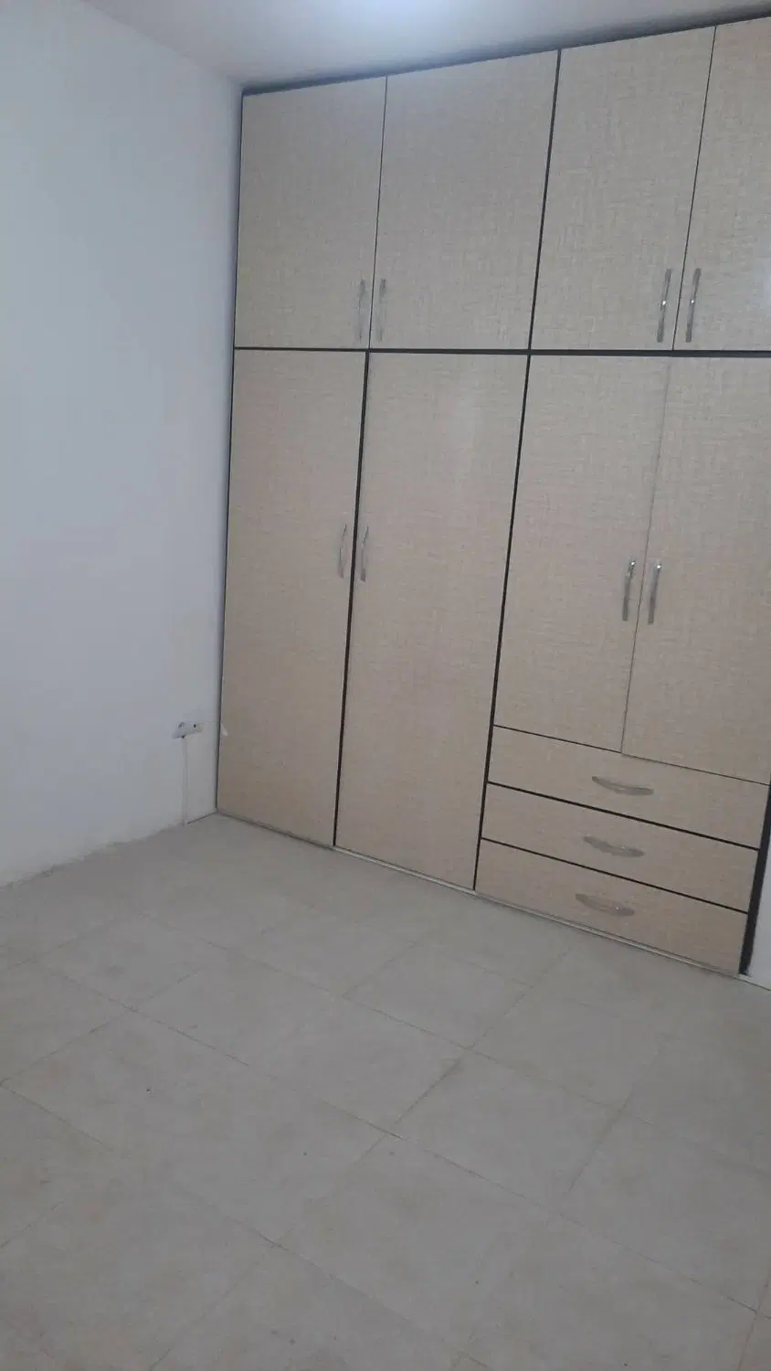 ۹۰ متری فول امکانات