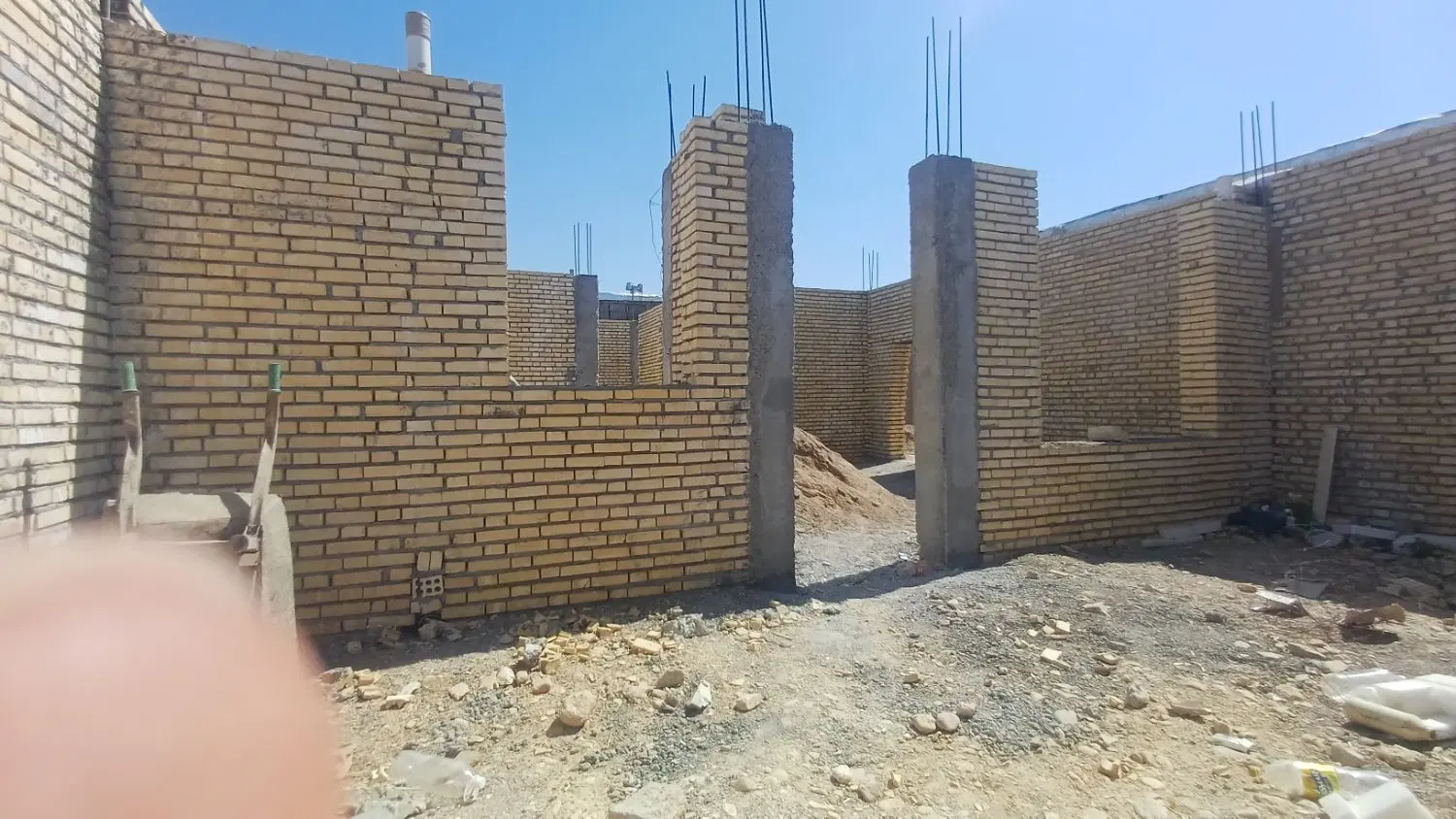 منزل نیمه کاره