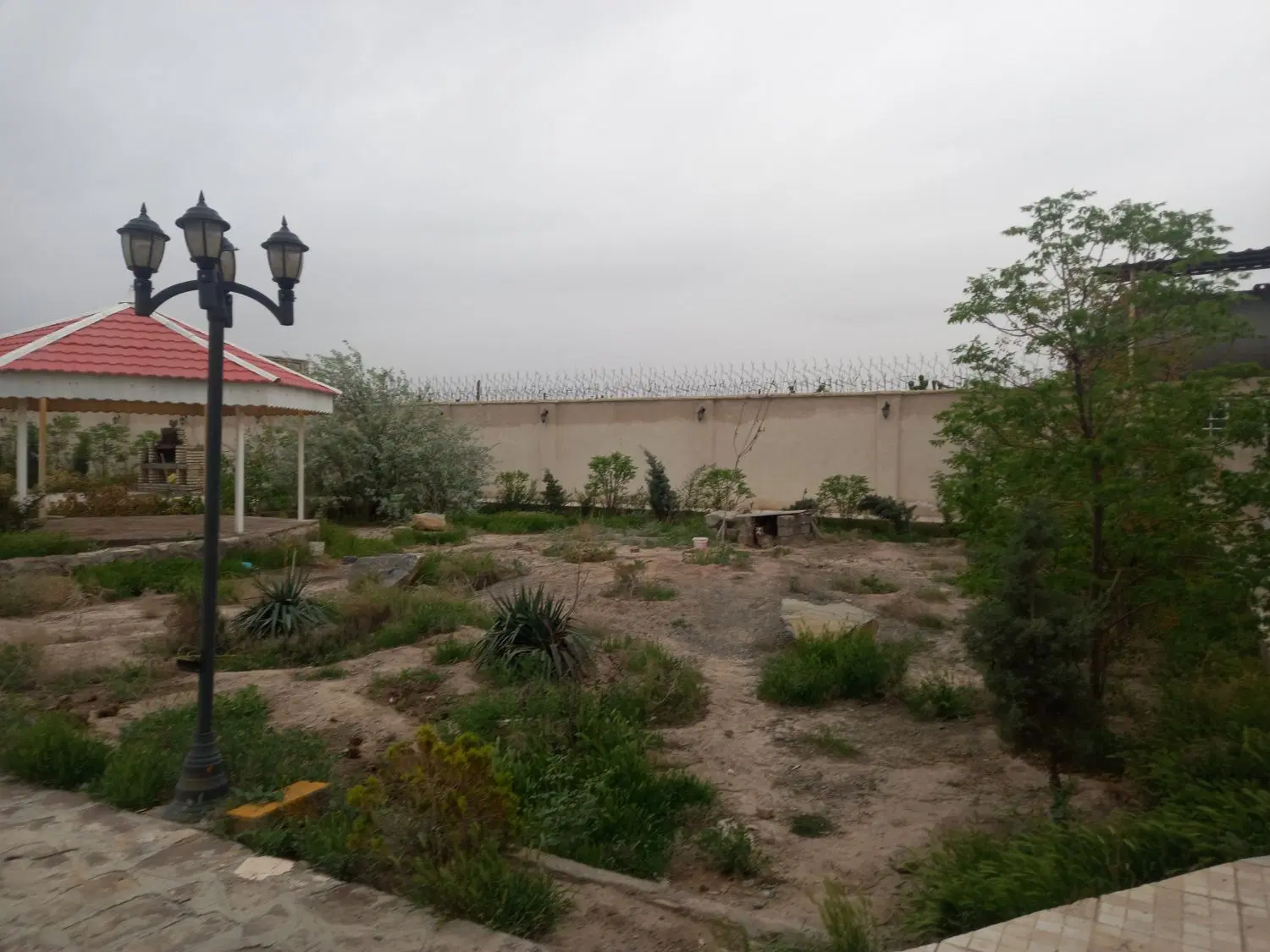 باغ دو هزار متری کاهو