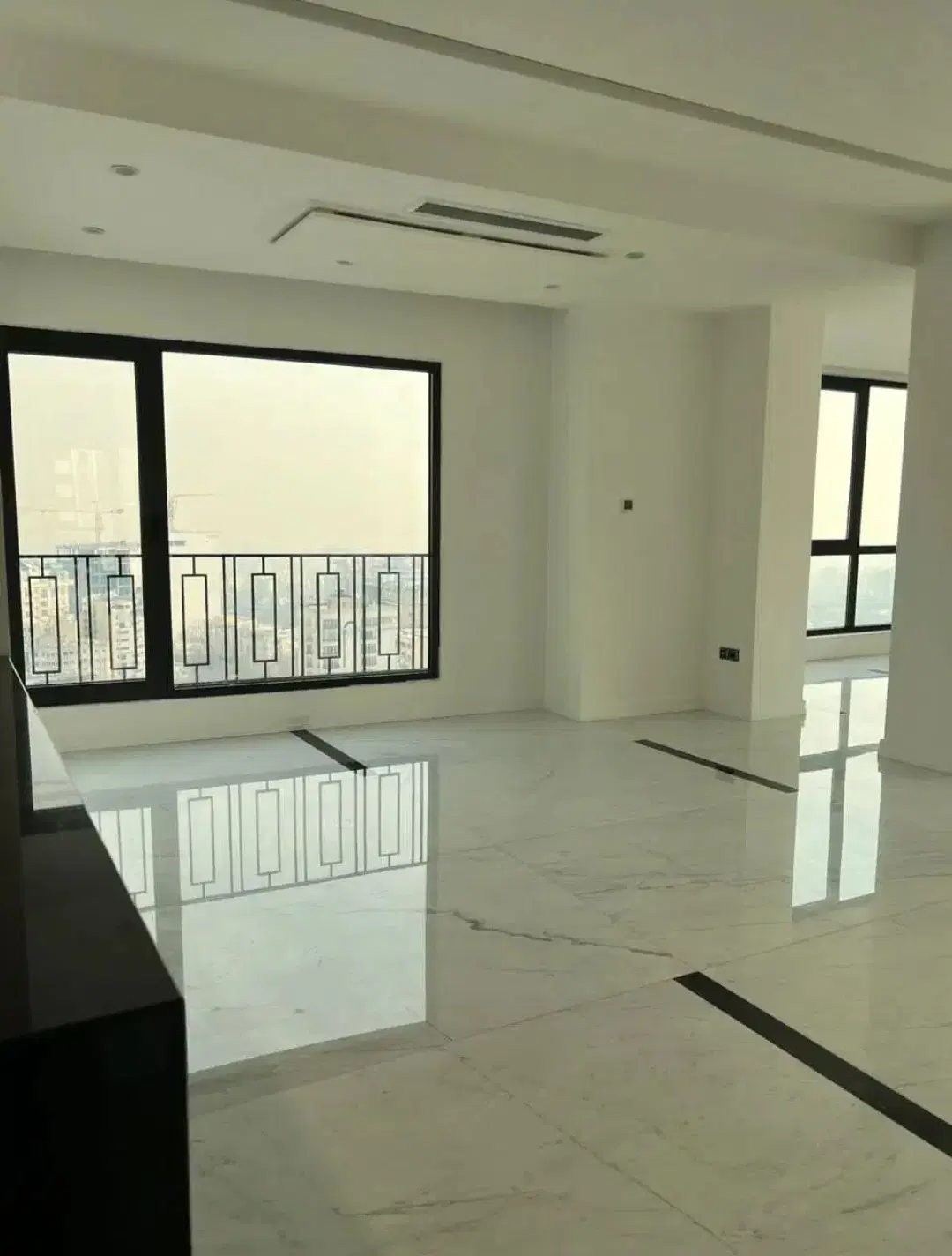 120 متر مرکز شهر
