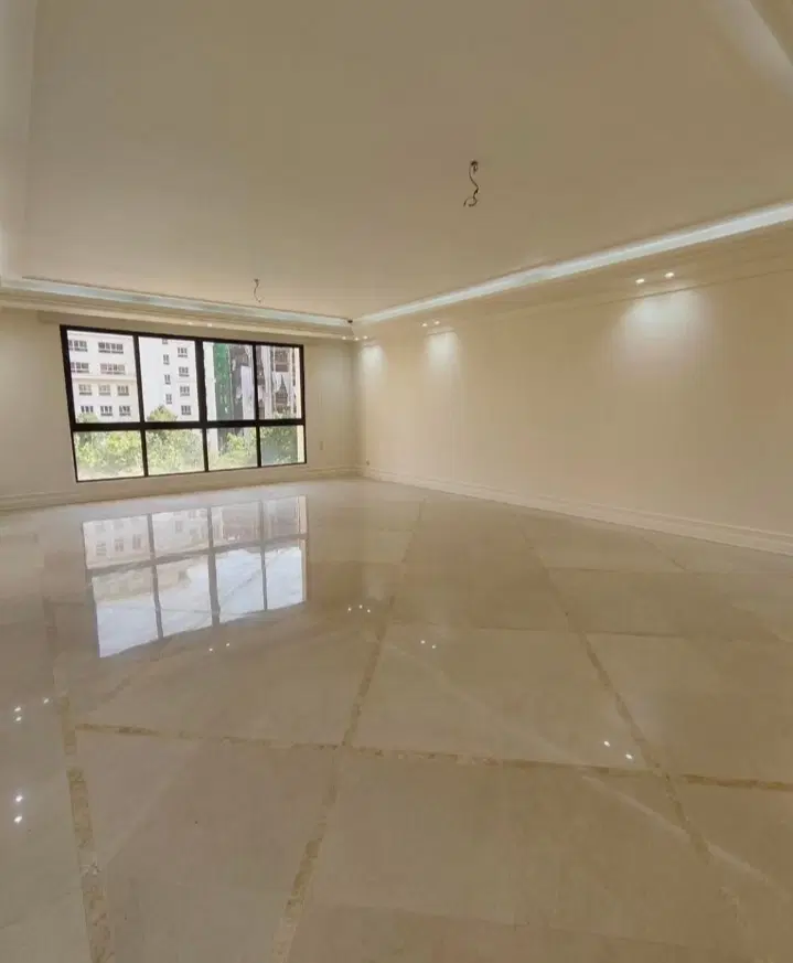 ۱۱۵ متر دو پارکینگ سندی رو به آفتاب فردوس شرق