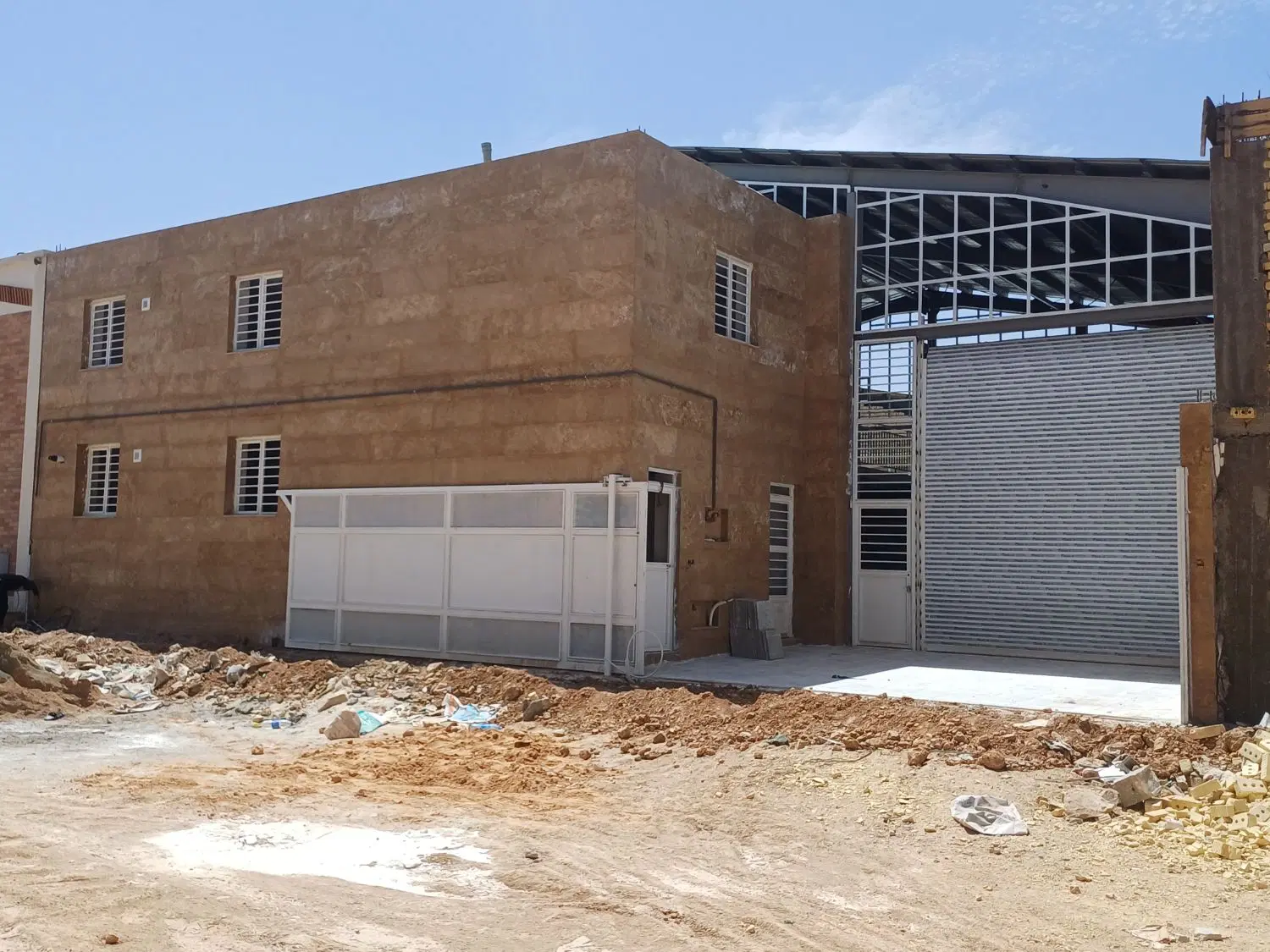 سوله صنعتی و مغازه تجاری شهرک صنعتی تاپ لوکیشن
