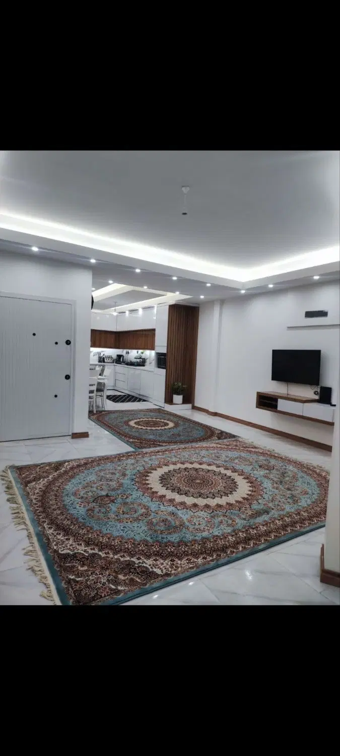 اپارتمان ۱۰۰متری حاشیه ۲۰متری